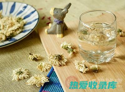 治疗风热感冒：皂角刺配伍金银花、连翘、板蓝根等清热解毒的中药，可增强清热解毒、凉血止血的功效，用于治疗风热感冒、咽喉肿痛、口舌生疮等疾病。(治疗风热感冒的中成药有哪些)