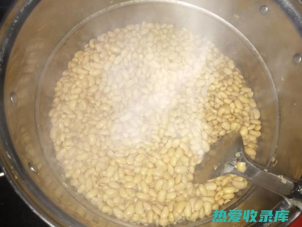 豆稔酒不宜过量饮用，以免伤及身体。(豆稔酒不宜过夜的原因)