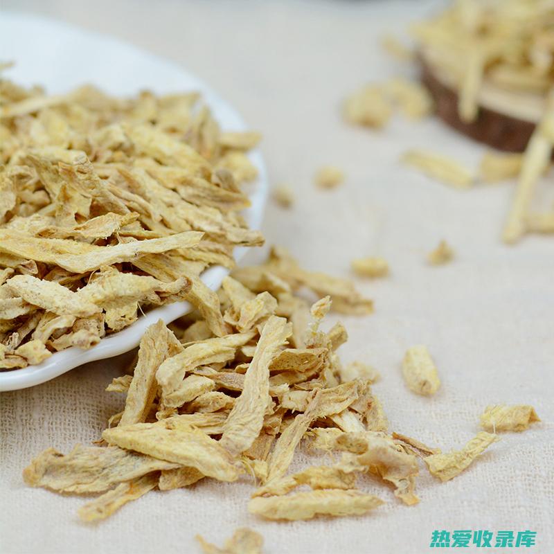 泡茶：将黄草石斛洗净，放入杯中加沸水冲泡，5-10分钟后即可饮用。(黄草泡开水喝有啥功效)