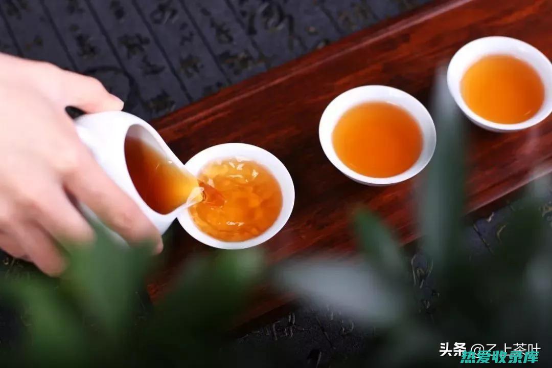 泡茶：将中药材洗净，放入杯中加沸水冲泡，盖上盖子闷泡10-15分钟后饮服。(中药沏茶)