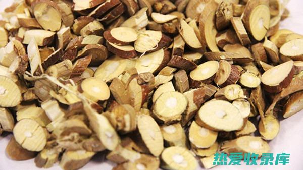 其他功效：桑枝还有降血糖、抗氧化、抗菌消炎等功效。可用于辅助治疗糖尿病、高血脂、高血压等慢性疾病。(桑的功效)