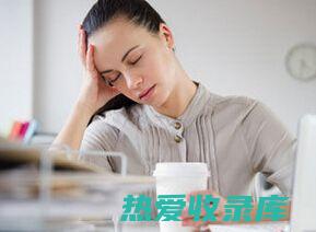 感冒：中医认为感冒是由风寒或风热之邪侵袭所致，治疗上主要使用发汗解表的中药。而西医则认为感冒是由病毒感染引起，主要使用抗病毒药物治疗。在治疗过程中，如果患者同时服用中药和西药，可能会出现药物相互作用或加重感冒症状。(感冒中医认为)