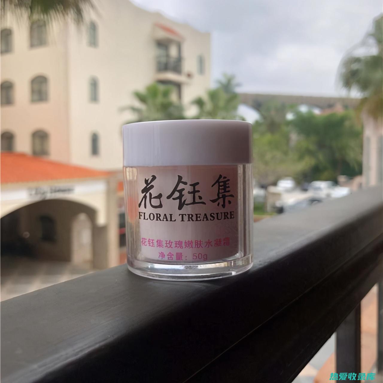 保湿补水：中药蜂蜜具有强大的保湿补水能力，可以改善皮肤干燥、缺水的状况，使皮肤柔软光滑。(保湿补水中药配方)