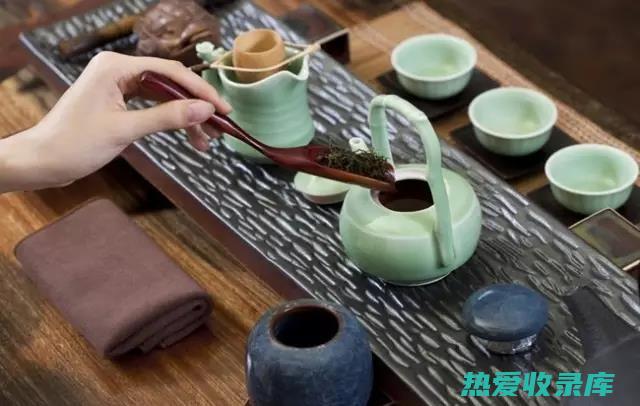 泡茶：取清半夏3-5克，沸水冲泡，代茶饮用，用于清热利咽、消炎止痛。(泡茶用什么取茶叶)